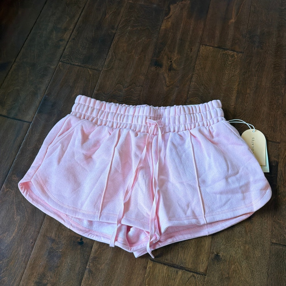 Blogilates Marshmallow Dolphin Shorts Pink Wide Waistband Medium Active NWT